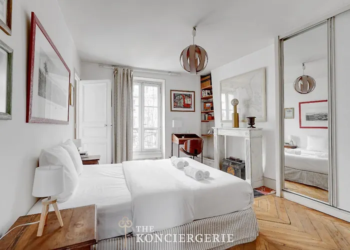 Elegante Pres Du Canal Saint Martin Appartement Parijs